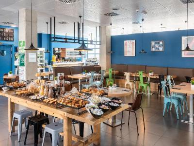 Airport Suites, Affiliated By Melia 2*