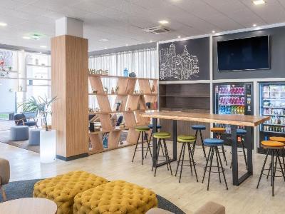 Aparthotel Airport Suites, Affiliated By Melia